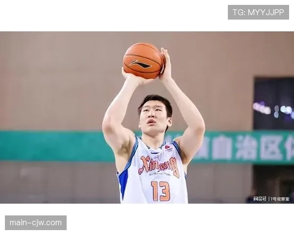 李炎哲14分2盖帽，新疆年轻内线护框能力展现成长潜力